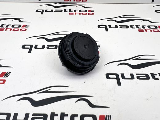 Крышка маслозаливной горловины Audi A3 8V/ A4 B9/ A5 B9/ A6 С8/ A7 C8/ Q5 B9/ Q3 F3/ Q7 4M/ Q8 4M 06K103485B, 06K 103 485 B фото